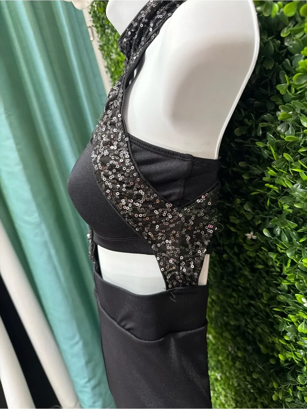 Tenth House stylish black